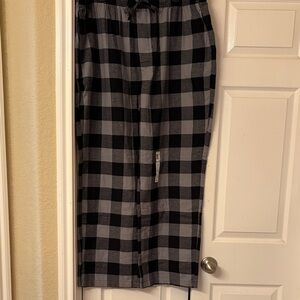 Kohl's Men's Black and Gray Plaid Joggers